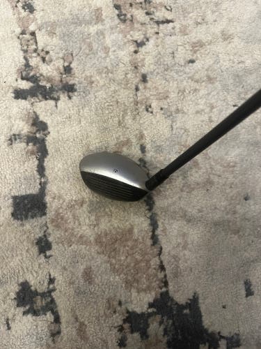 Men's TaylorMade SLDR S Right Handed 4 Hybrd Stiff Flex (Used)