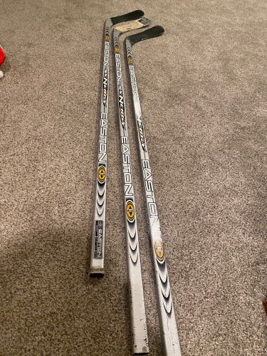 Senior Easton Original Synergy Right Handed Hockey Stick Iginla 85 Flex (Used)