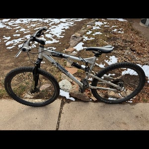 Mongoose Mountain Bike (Used)