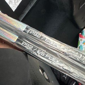 2 Intermediate Bauer Nexus Tracer Right Handed Hockey Stick P92 65 Flex (New)