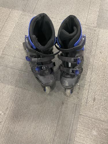 Used 2XS Senior Roller Quad Skates Black Senior 4 11614-S000229547