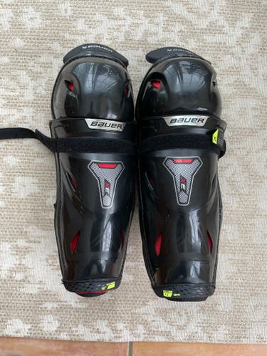 Intermediate Bauer Vapor 3X 13" Shin Pads (New)