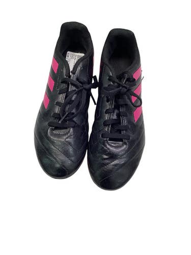 Used Adidas Soccer Cleats Black And Pink Junior 04.5 11347-S000262668