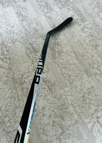 Senior Bauer Pulse RH Hockey Stick P92 87 Flex Pro Stock (New)