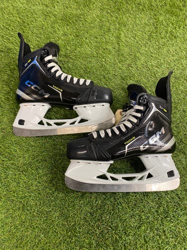 Senior CCM Tacks XF 90 Hockey Skates Regular Width 7 (Used)