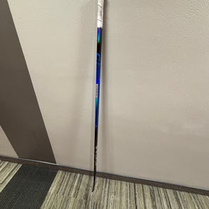 Blue Senior CCM JetSpeed FT8 Pro Right Handed Hockey Stick P28 85 Flex (Used)