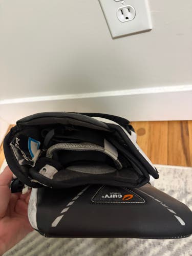 Bauer Vapor 3X glove and blocker