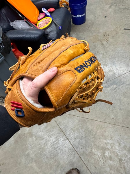 Nokona Generation RH Infield Baseball Glove 12" (Used)