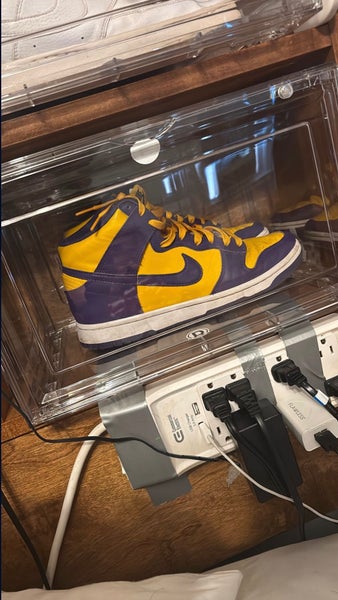 Men's Size M 9.0 (W 10.0) Nike Shoes (Used)