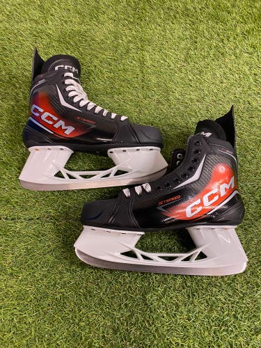 Senior CCM JetSpeed FT860 Hockey Skates Wide Width 9.5 (New)