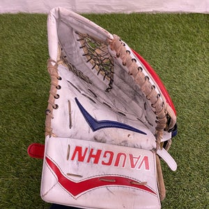 Vaughn Velocity V4 Goalie Glove Regular Pro Stock | Senior Regular