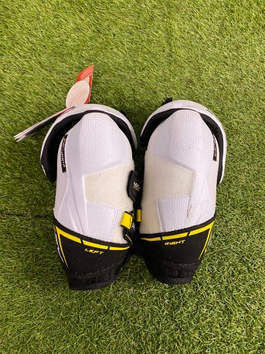 Senior Large CCM Super Tacks AS1 Elbow Pads (New)