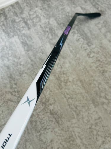 Senior Tron X Stryker RH Hockey Stick P92 85Flex (New)