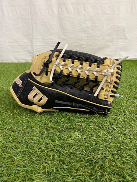 Wilson A2000 RH Outfield Softball Glove 12.5" (Used)