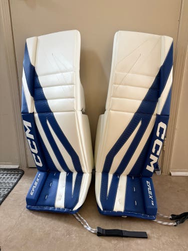 Brand New CCM Eflex 7.9 Goalie Pads 35+2 White/Blue *Open to offers*