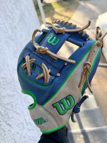 Wilson A2000 1786 RH Baseball Glove 11.5" (Used)