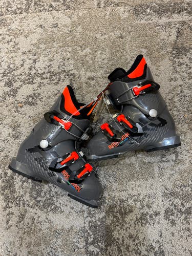 Mondo 19 & 19.5 Kid's Rossignol Hero J3 All Mountain Ski Boots (Used)