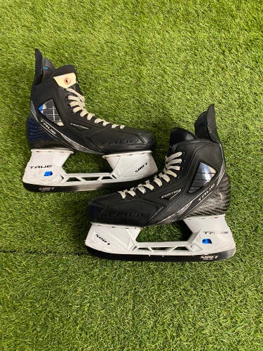 Senior True Pro Custom Hockey Skates Wide Width Pro Stock 9 (Used)
