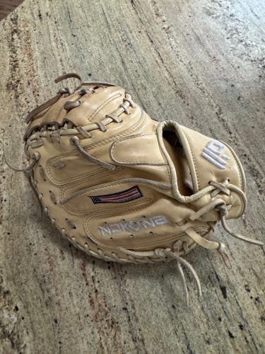 2022 Nokona American Kip RH Catcher's Baseball Glove 33.5" (Used)
