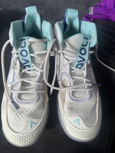 Women  Avoli Volleyball shoes size 10