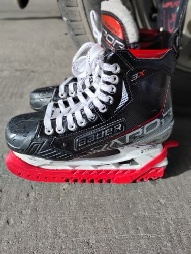 Clean Bauer Vapor 3X Hockey Skates Regular Width 7 Fit 2 (Used)