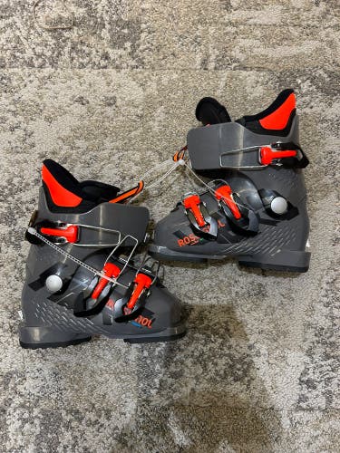 Mondo 19 & 19.5 Kid's Rossignol Hero J3 All Mountain Ski Boots (Used)