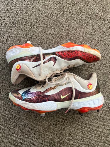 White Men's Size M 11.5 (W 12.5) Nike Alpha Huarache Elite 4 Metal (Used)