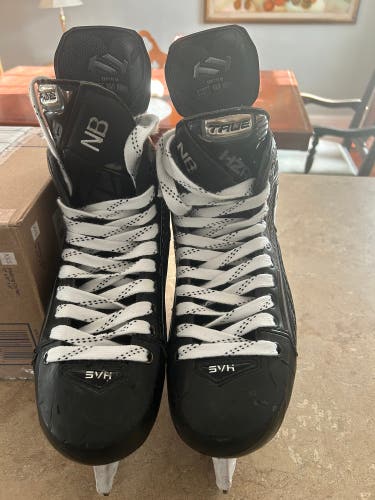 True Pro Custom Hockey SVH Skates Wide Width 8.5 wide.