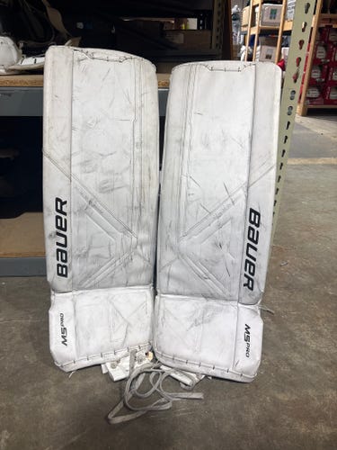 Intermediate Bauer Supreme M5 Pro Goalie Leg Pads | 31" + 1"