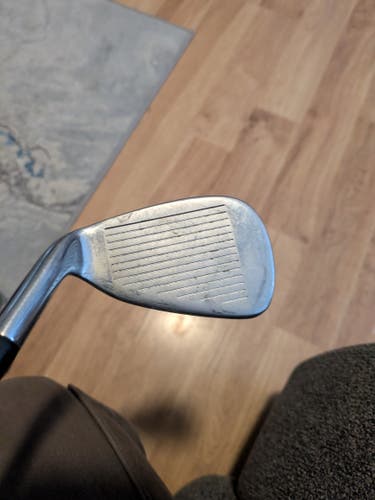 Women's Right Handed Iron Set Ladies Flex (5 Clubs) #7 - #9, PW, SW Graphite Shaft (Used)