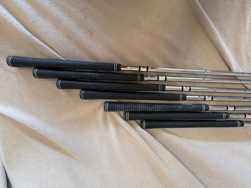 Men's Alien Golf Right Handed Iron Set Regular Flex 7 Pieces Steel ...