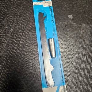 *NEW* Bauer LS Pulse Ti Goalie 238 mm (New) Size 4