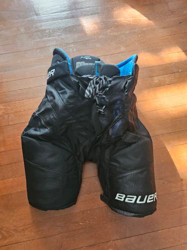 Senior Medium Bauer HP Elite Hockey Pants (Used)