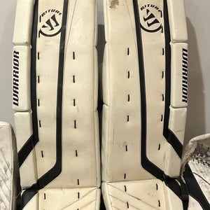 31" Warrior Ritual G4 Goalie Leg Pads (Used)