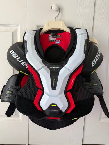 Medium Senior Bauer Vapor Hyperlite Shoulder Pads (New)
