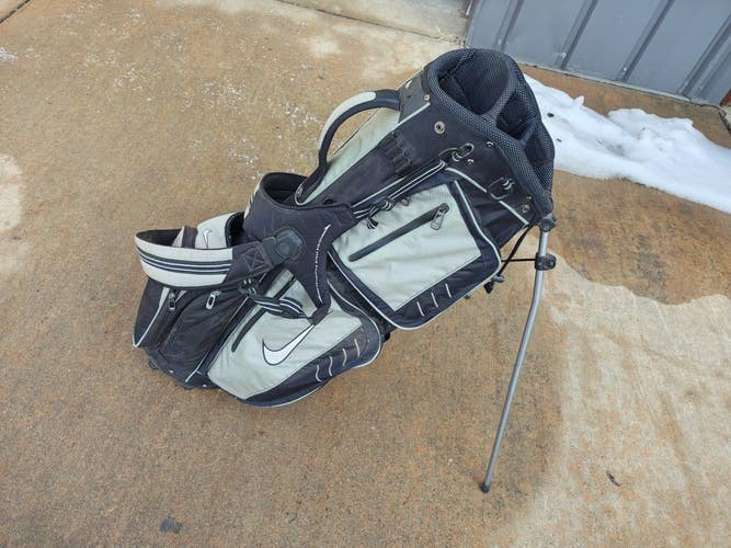 Nike 8 Divider Dual Strap Golf Stand Bag Gray/Black w Raincover