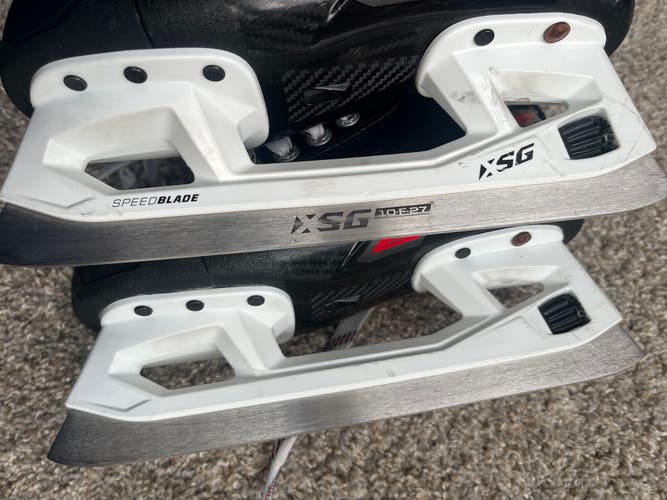 CCM EFlex 6.5 Hockey Goalie Skates Regular Width Size 3 (Used)