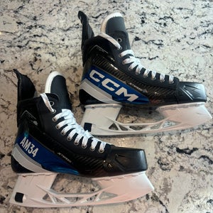 Pro Stock Game Used CCM JetSpeed FT6 Pro Hockey Skates Size 9.25 Regular Width Auston Matthews