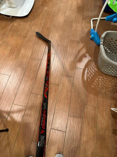 Senior Bauer Pulse Left Hand Hockey Stick P28 70 Flex (New)