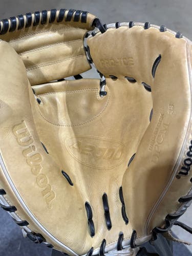 RH Wilson A2000 Catcher's Glove 33" (Used)