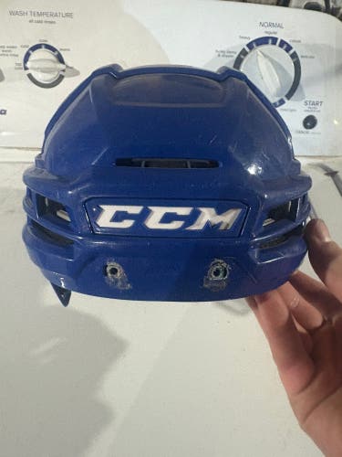 Medium CCM Tacks 910 Helmet (Used)