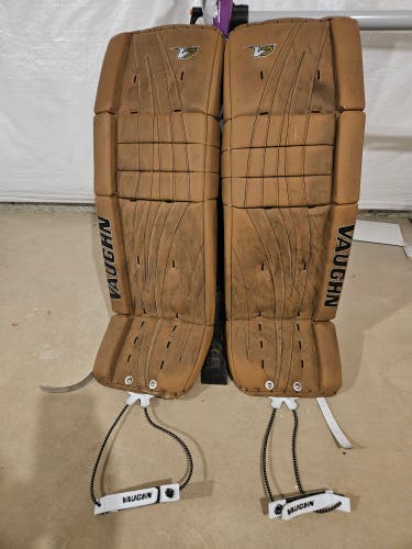 34" Vaughn Velocity V7 Pro Carbon XF Goalie Leg Pads Pro Stock (Used)