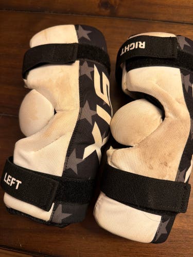 Small Youth STX Stallion 75 Arm Pads (Used)