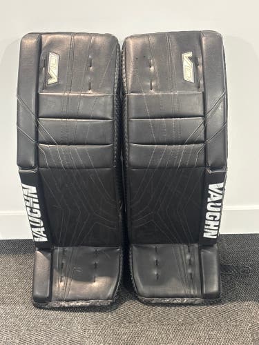 33" 2024 Vaughn V10 Pro Carbon Goalie Leg Pads Pro Stock (Used)