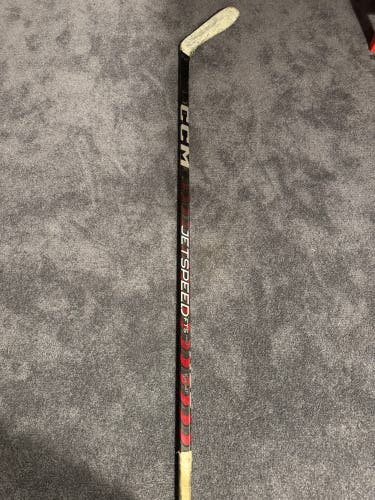 Senior CCM JetSpeed FT5 Pro Right Handed Hockey Stick P28 75 Flex (Used)