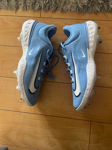 Nike Alpha Huarache Elite 4 Low Baseball Cleats UNC PE Blue FN7222-403 Mens 15