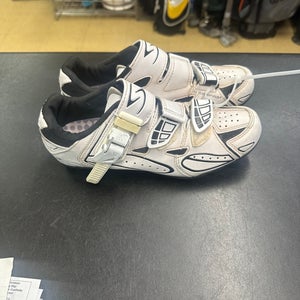 Serfas Spin Womens Bike Shoes-Used in good condition multiple sizes