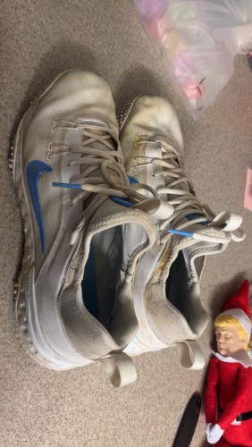 Men's Size M 12.0 (W 13.0) Adult Nike Huarache Shoes (Used)