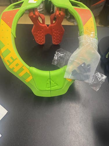 Leatt 4.5 Neck Brace-brand new high end piece