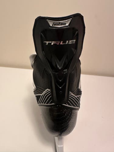 True Pro Custom Hockey Skates 12 (Used)